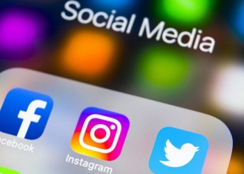 Presenti anche sui Social